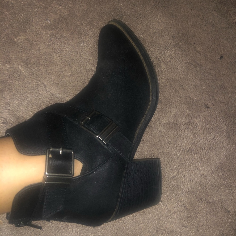 size 7 black ankle boots